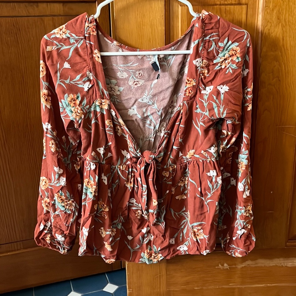 American eagle top in size small